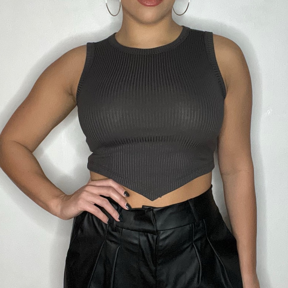 Core Crop Top (NEW)